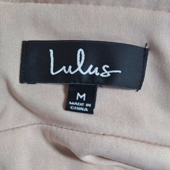 Lulu chiffon pleated sleeveless formal gown size medium - Picture 3 of 4